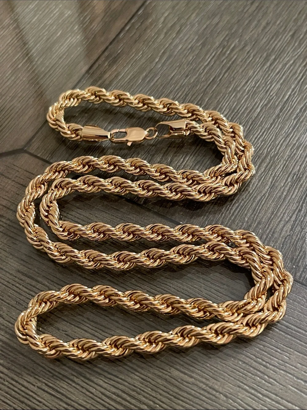 Vintage Style Classic Diamond-Cut Gold-tone Rope Chain Necklace